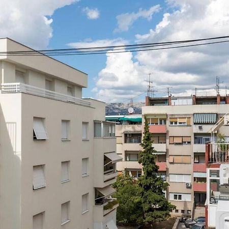 Banana Split Youth Apartment Dış mekan fotoğraf