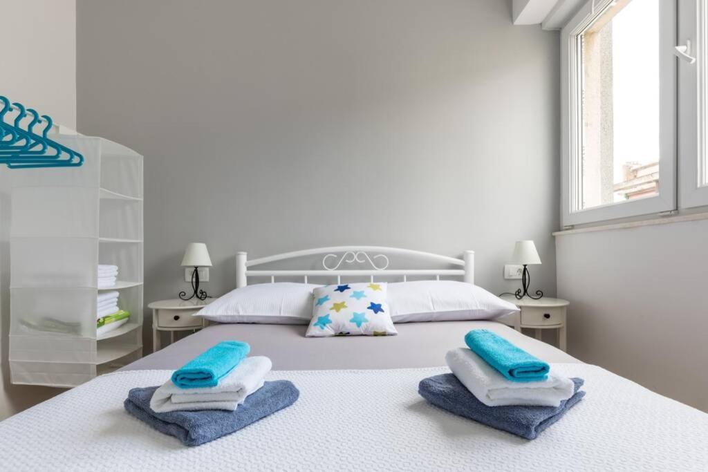Banana Split Youth Apartment Dış mekan fotoğraf