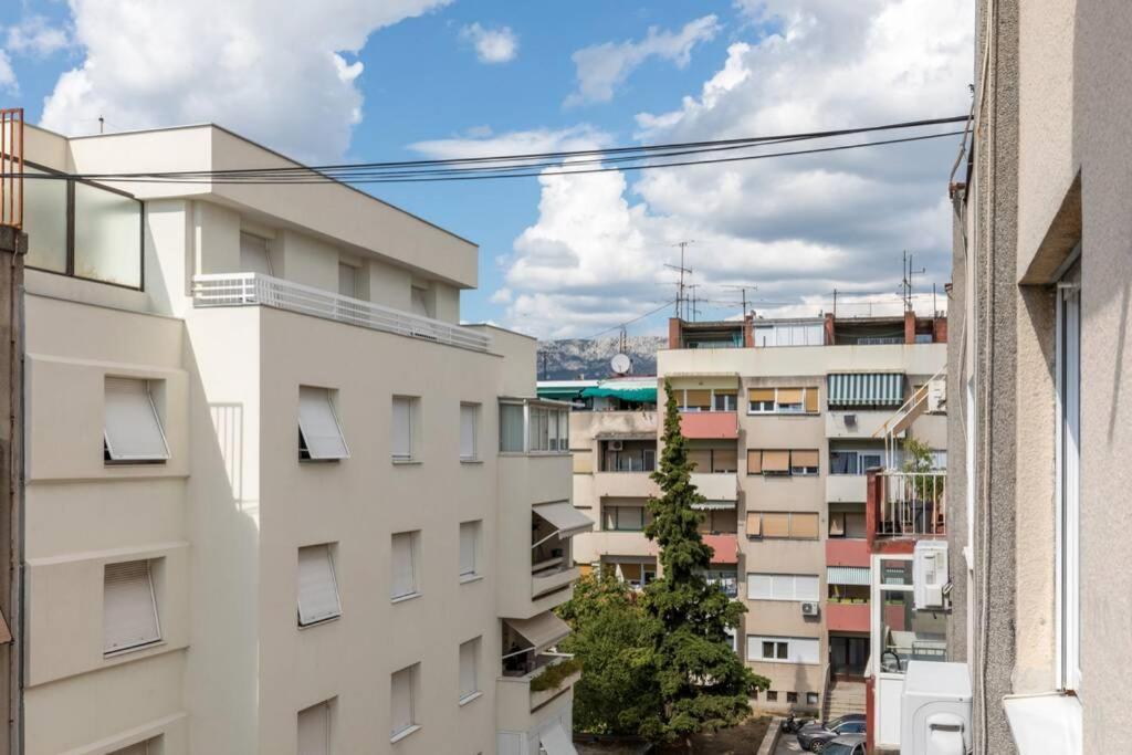 Banana Split Youth Apartment Dış mekan fotoğraf